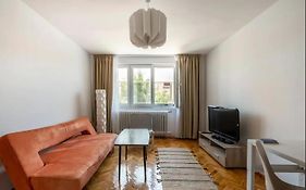 Lovely 1-Bdr Apartment With View Of Cathedral